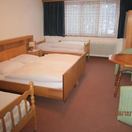 Einhorn Hotel 3*
